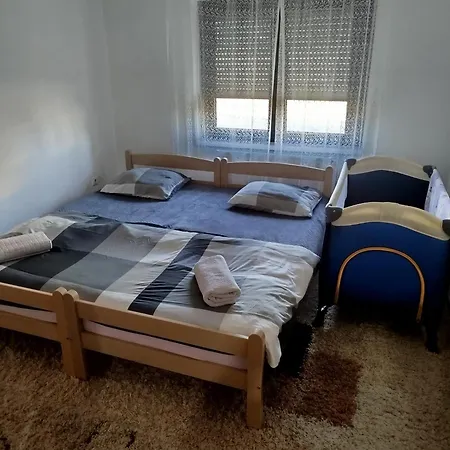 Avdic Apartamento *